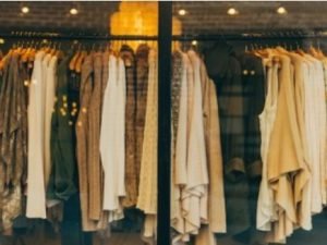 How and Where to Sell Your Clothes for Cash: Complete Guide